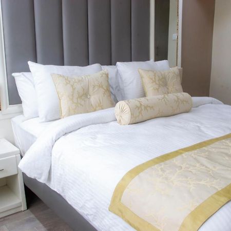 Suita Hotel Yaoundé Kültér fotó