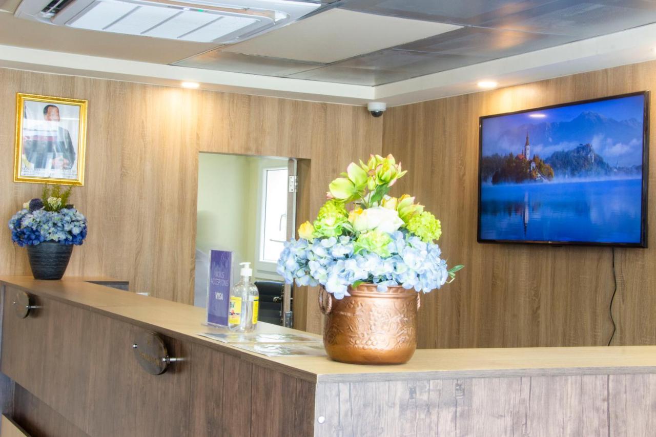 Suita Hotel Yaoundé Kültér fotó