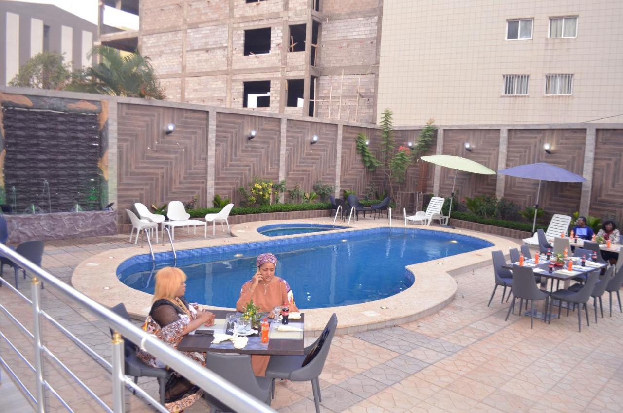 Suita Hotel Yaoundé Kültér fotó