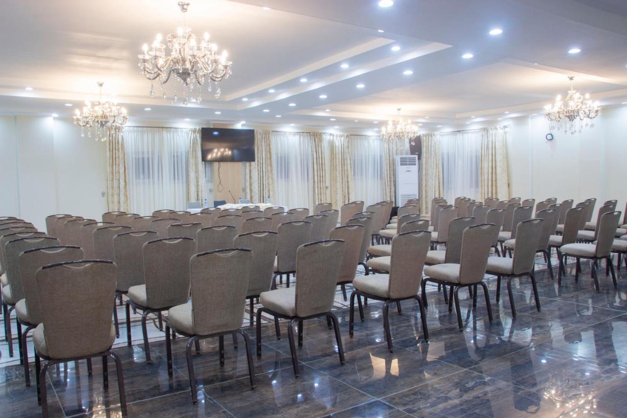 Suita Hotel Yaoundé Kültér fotó